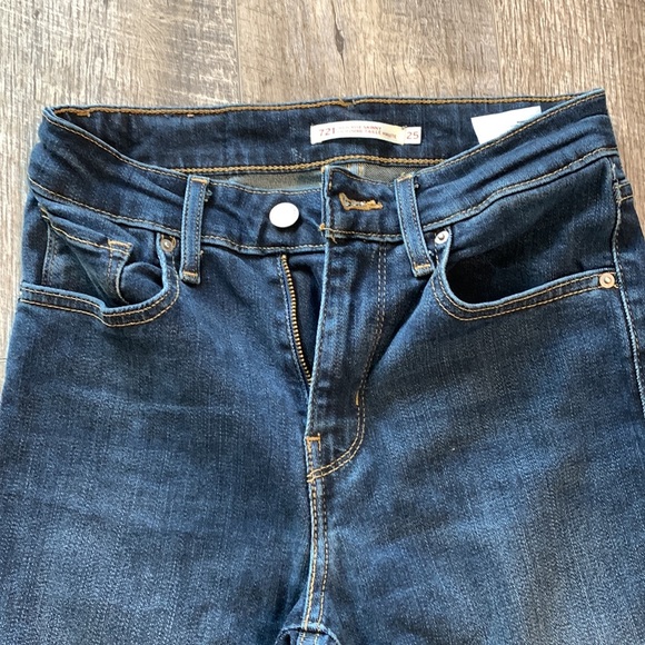 721 High-Rise Skinny Levi’s Jeans - Dark Wash - Picture 2 of 6